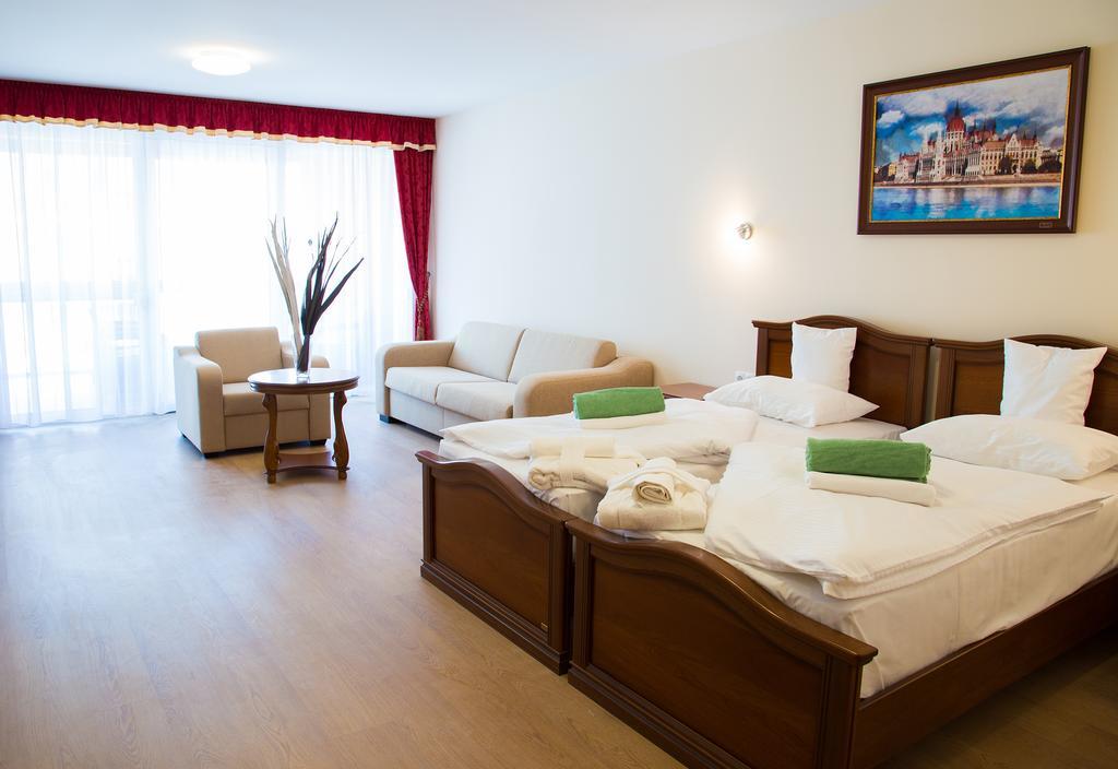 Luxury Hotel Siófok Habitación foto